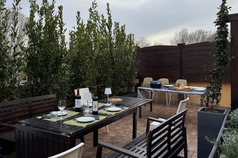 Rome: Rooftop Cooking Class with Wine Tasting near Vatican - The 2.5-Hour Menu: Bruschetta, Fresh Fettuccine, and Tiramisu
