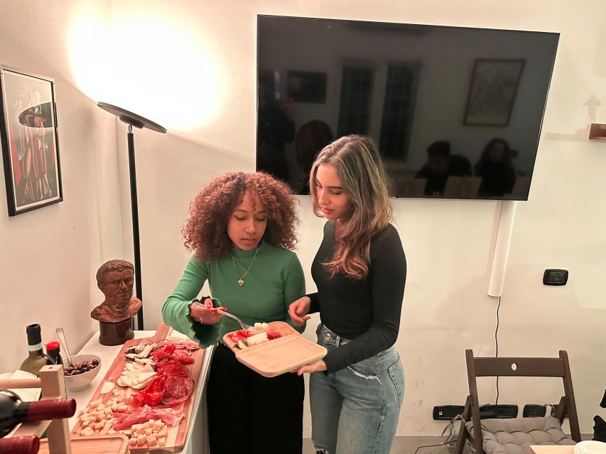 Rome: Small-Group Art Class with Wine - The Mini Lesson: How the Instructor Turns Beginners Into Painters