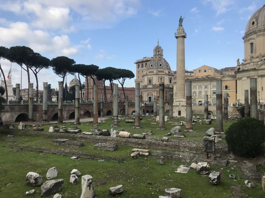 Rome: Trajan Markets Experience with Multimedia Video - Meeting Point at Touristation Aracoeli: Piazza d’Aracoeli Details That Matter