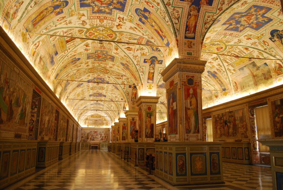 Rome: Vatican Museums & Sistine Chapel Skip-the-Line Tour - Dress code and rules: the stuff that can stop you at the door