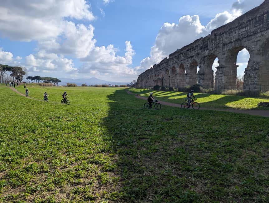 Rome:Appian Way E-bike Tour, Catacombs, Aqueducts & Transfer - Catacombs of Rome: the 45-minute underground reality check