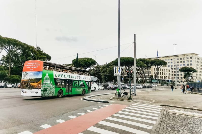 Rome:Hop-On Hop-Off Panoramic Open Bus Ticket 3 Circuits x 1 - Green route-style highlights: Colosseum, Circus Maximus, and Piazza Venezia