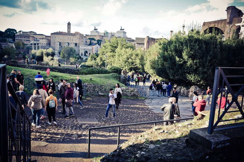 Small-group Colosseum, Forum and Palatine Guided Tour - Entering the Colosseum: what you’ll notice with a guide