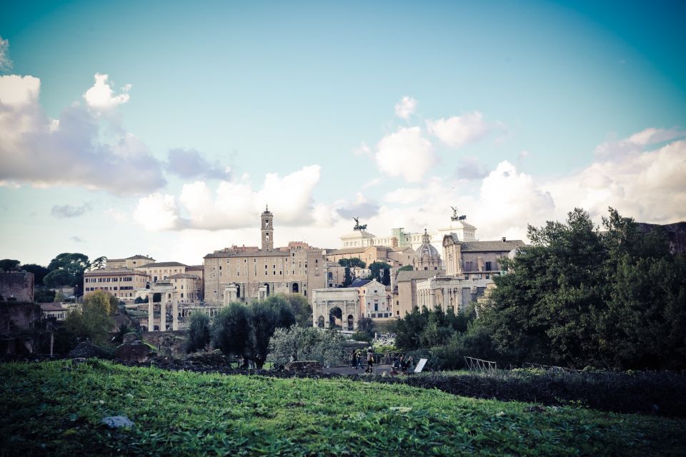 Small-group Colosseum, Forum and Palatine Guided Tour - Practical packing checklist for a smooth Colosseum morning