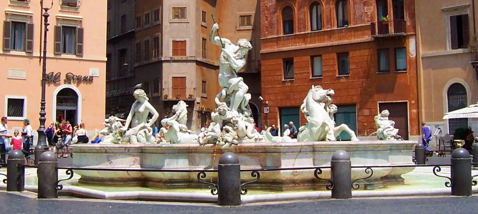 The Marvels of Rome: A Journey through Time and Landmarks - Piazza del Popolo: a square that feels like a gateway