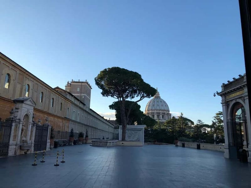 Vatican: Museums First-Access Small-Group Tour with Guide - Meeting at Giuly’s Café and getting inside fast