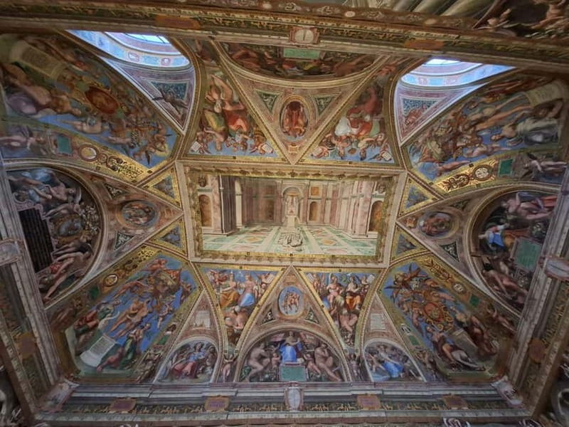 Vatican Museums, Sistine Chapel & Basilica - The Vatican Museums: where you should concentrate your attention